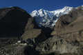 Karimabad, fort Baltit na tle Ultar Peak